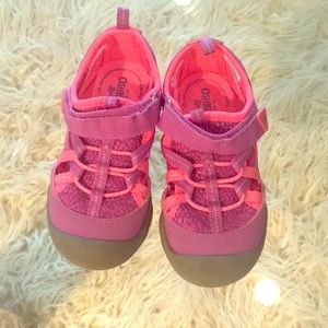 Oshkosh water shoe size 9 (Toddler girl)